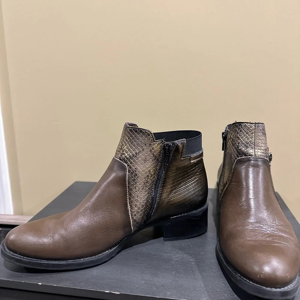 Jose Saenz leather ankle boots size 39 (8.5) in excellent near new condition - Picture 5 of 9